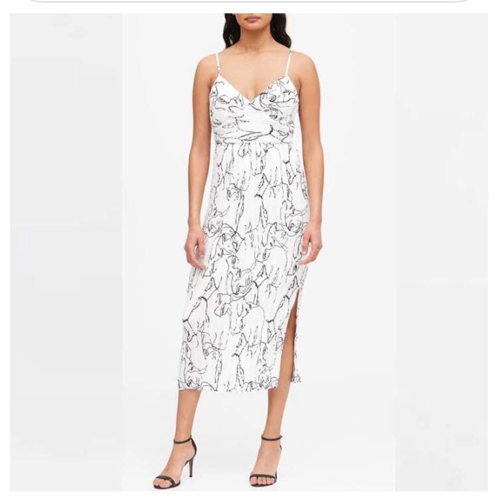 Banana Republic White Print Plisse Adjustable Straps Size 8